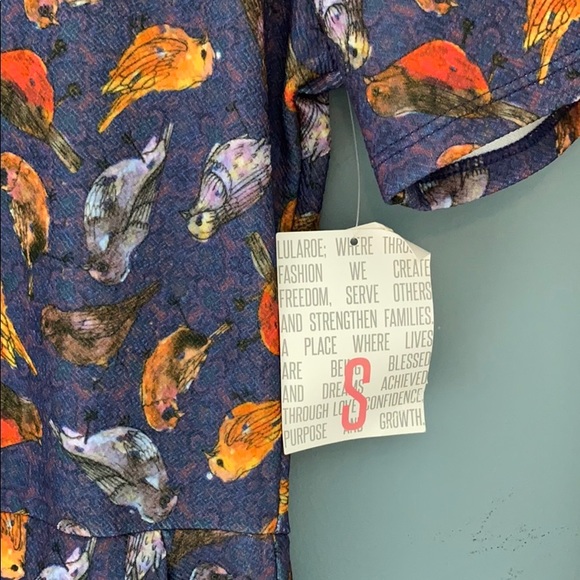 Lularoe Amelia - Picture 2 of 4